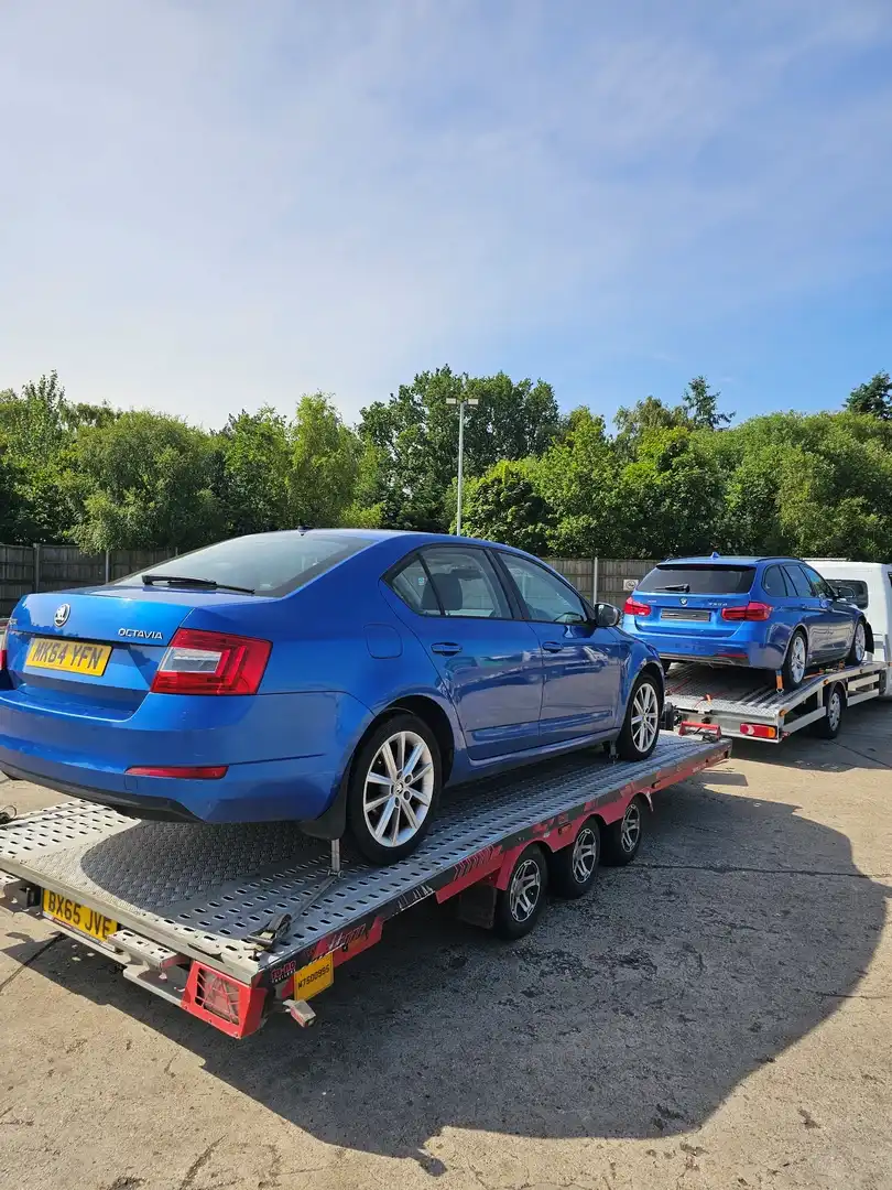 car recovery Kettering breakdown truck loading stranded vehicle safely